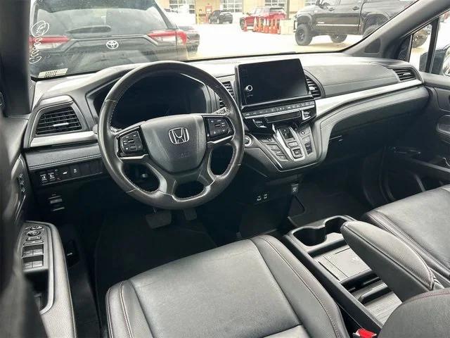 used 2025 Honda Odyssey car, priced at $37,998