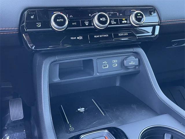 new 2025 Honda Pilot car, priced at $49,126