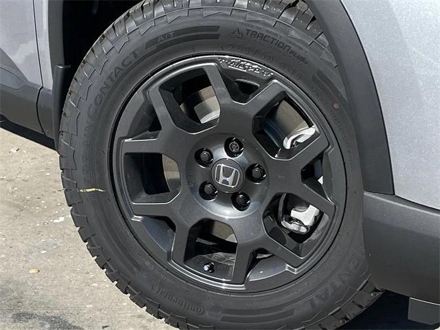 new 2025 Honda Pilot car, priced at $49,126