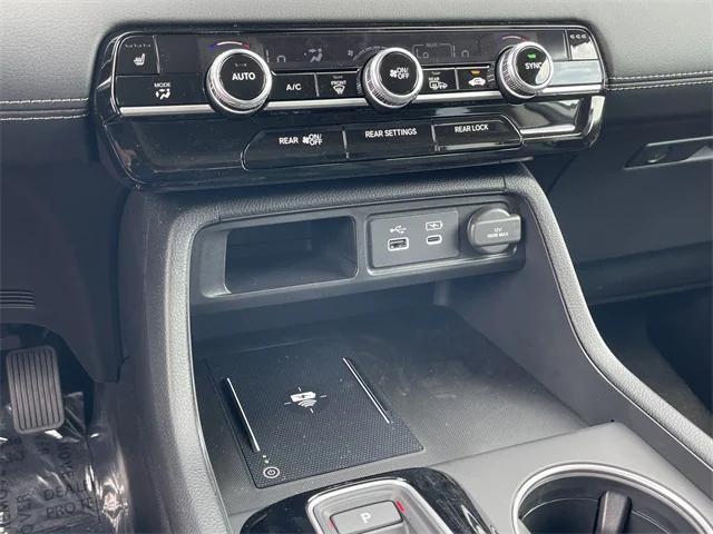 new 2025 Honda Pilot car, priced at $50,859