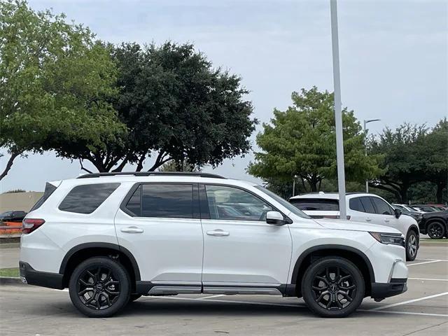 new 2025 Honda Pilot car, priced at $50,859