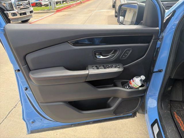 used 2025 Honda Pilot car, priced at $46,800