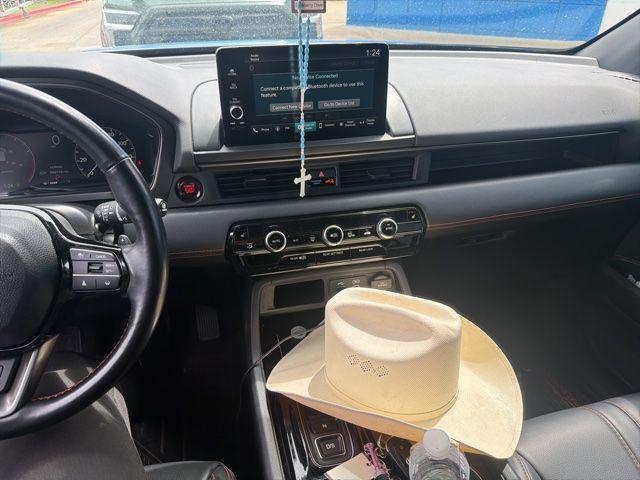 used 2025 Honda Pilot car, priced at $46,800