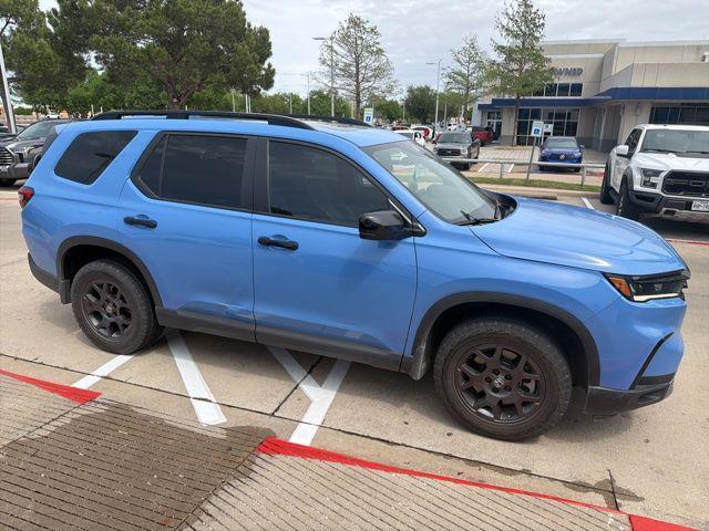 used 2025 Honda Pilot car, priced at $46,800
