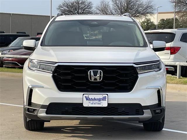 new 2025 Honda Pilot car, priced at $51,712