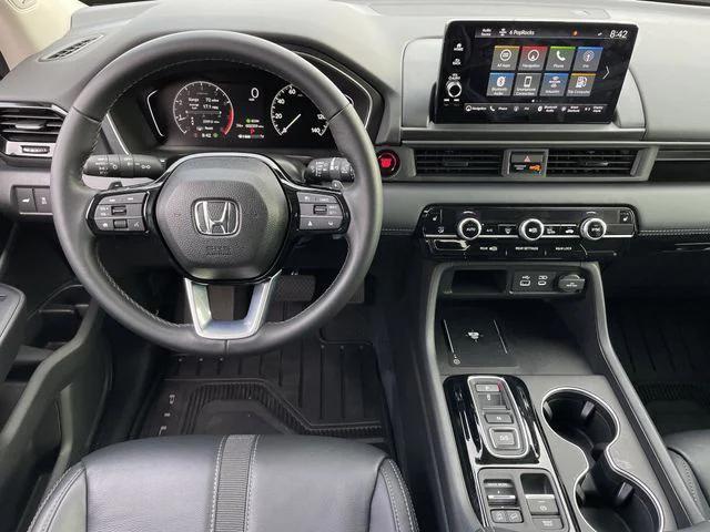 new 2025 Honda Pilot car, priced at $51,681