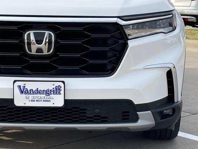 new 2025 Honda Pilot car, priced at $51,681