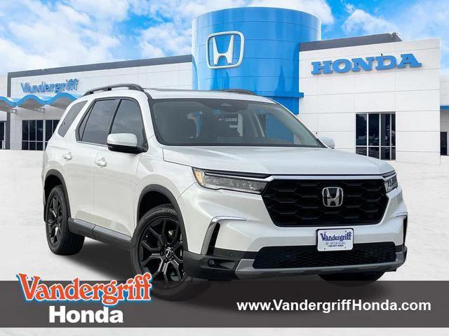 new 2025 Honda Pilot car, priced at $51,681