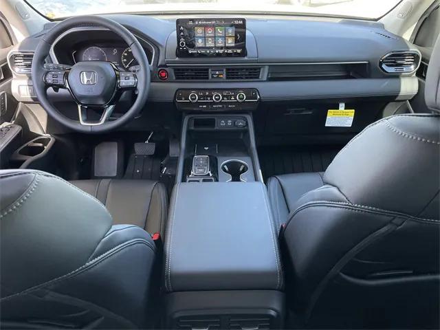 new 2025 Honda Pilot car, priced at $51,981