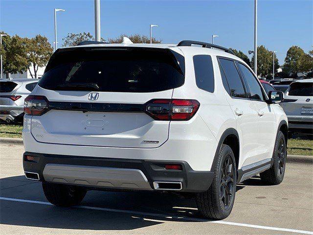 new 2025 Honda Pilot car, priced at $51,981