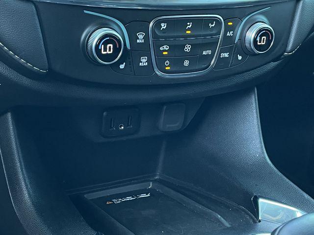 used 2023 Chevrolet Traverse car, priced at $30,286