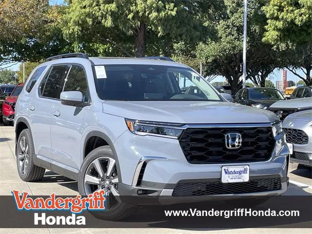 new 2025 Honda Pilot car, priced at $49,781