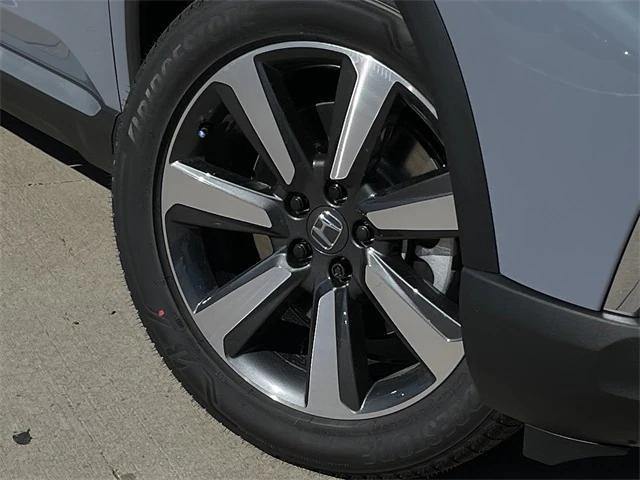 new 2025 Honda Pilot car, priced at $49,781