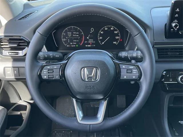 new 2025 Honda Pilot car, priced at $46,579