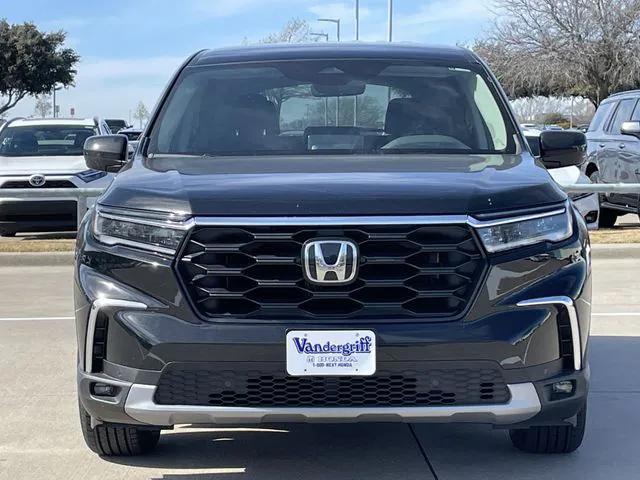 new 2025 Honda Pilot car, priced at $46,951