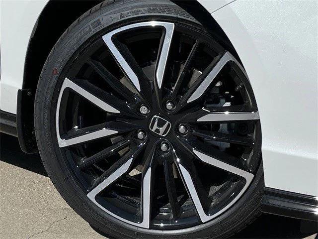 new 2025 Honda Accord Hybrid car, priced at $39,574