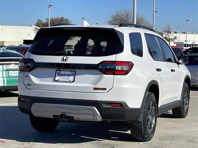 new 2025 Honda Pilot car, priced at $50,061