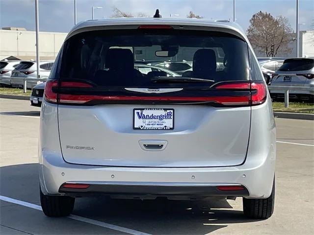 used 2024 Chrysler Pacifica car, priced at $24,318