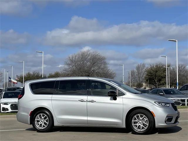 used 2024 Chrysler Pacifica car, priced at $24,318
