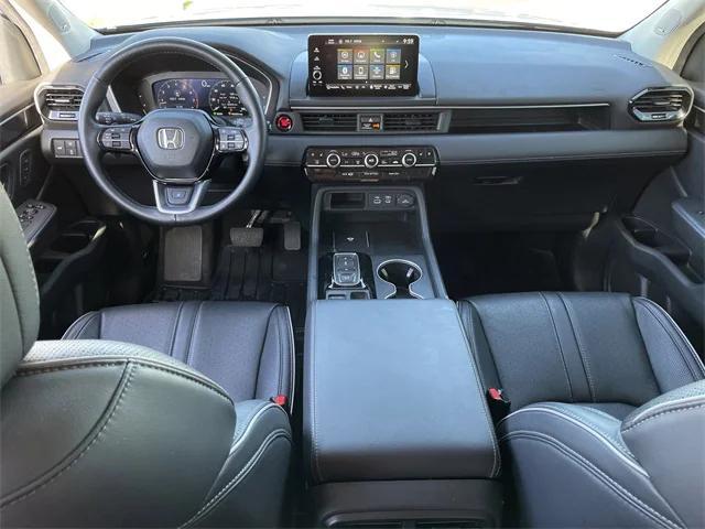 used 2023 Honda Pilot car, priced at $40,699