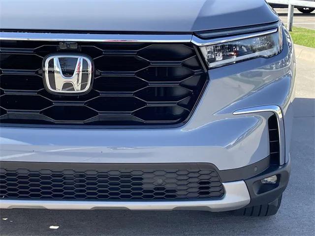 used 2023 Honda Pilot car, priced at $40,699