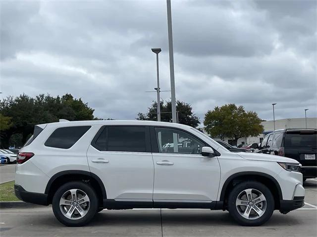 new 2025 Honda Pilot car, priced at $46,542