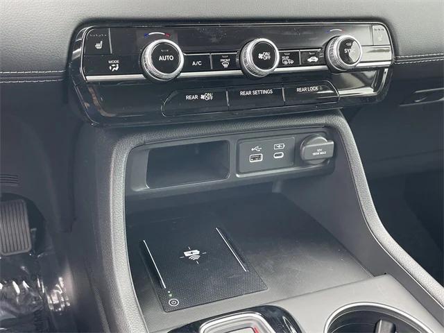 new 2025 Honda Pilot car, priced at $46,542