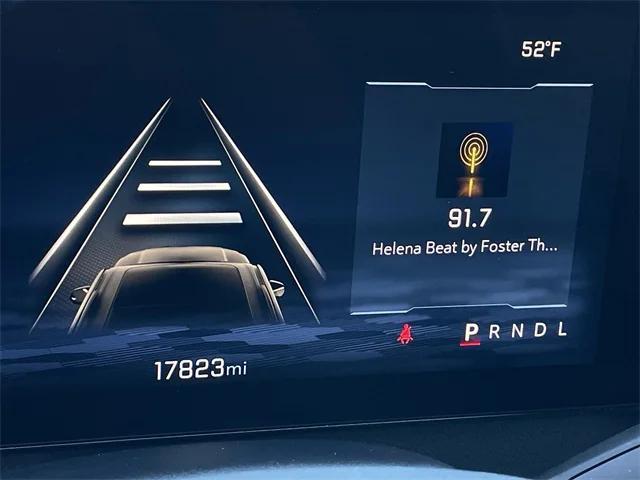 used 2025 Chevrolet Traverse car, priced at $33,649