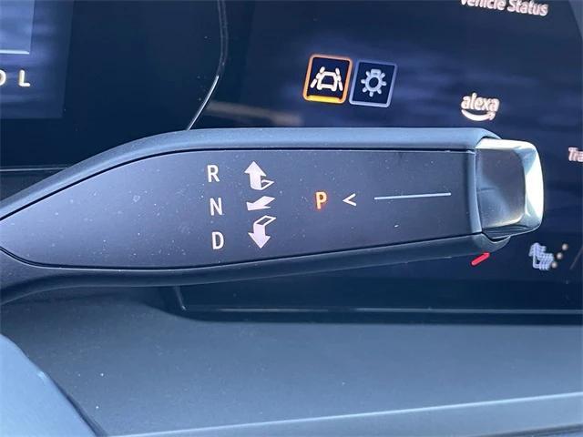 used 2025 Chevrolet Traverse car, priced at $33,649