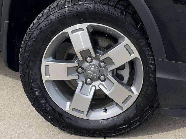 used 2025 Honda Ridgeline car, priced at $37,587