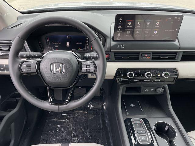 new 2026 Honda Pilot car, priced at $46,307