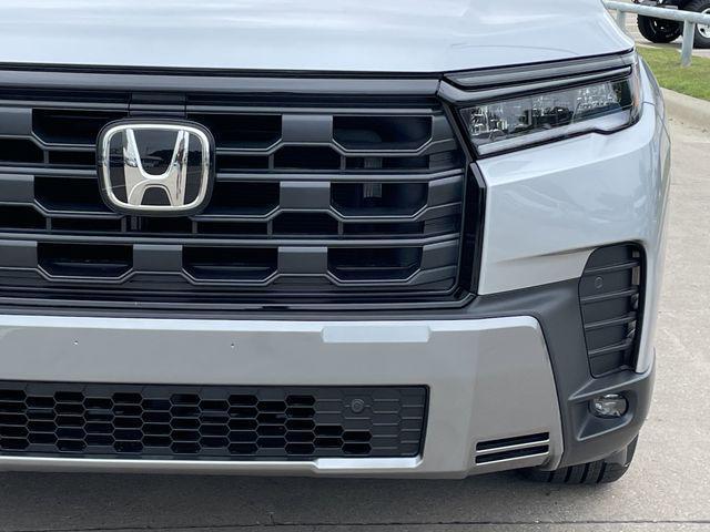 new 2026 Honda Pilot car, priced at $46,307