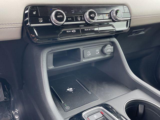 new 2026 Honda Pilot car, priced at $46,307