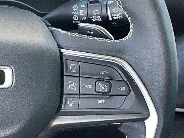used 2024 Jeep Grand Cherokee car, priced at $29,684