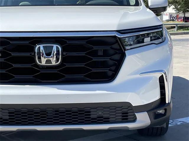 new 2025 Honda Pilot car, priced at $51,109