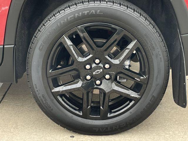 used 2023 Chevrolet Traverse car, priced at $29,425
