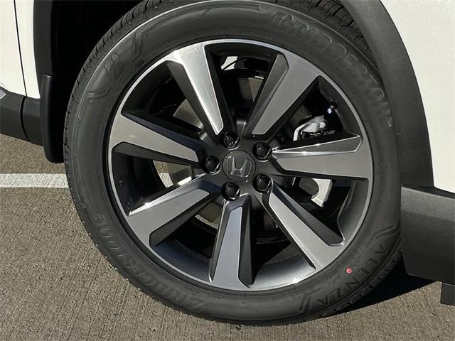 new 2025 Honda Pilot car, priced at $50,304