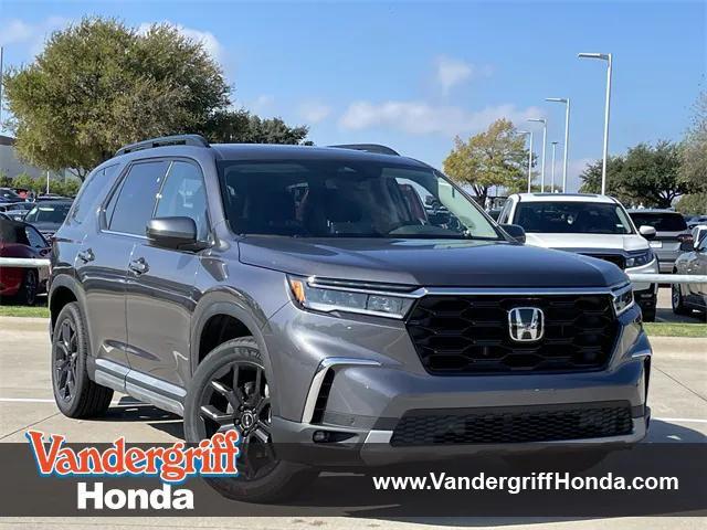 new 2025 Honda Pilot car, priced at $49,457