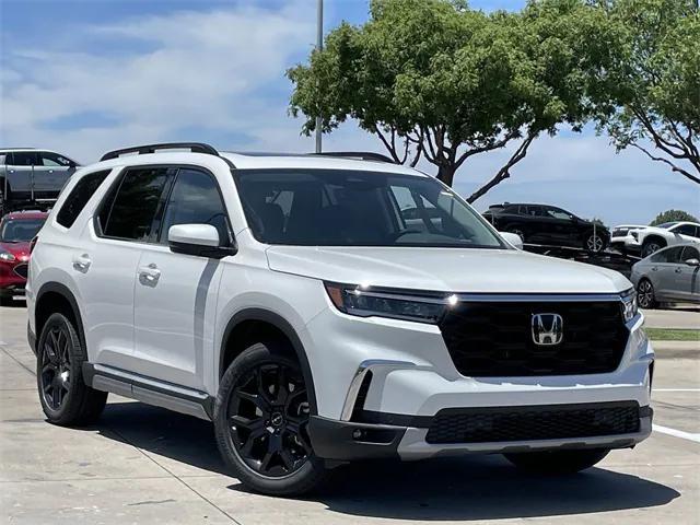 new 2025 Honda Pilot car, priced at $51,364