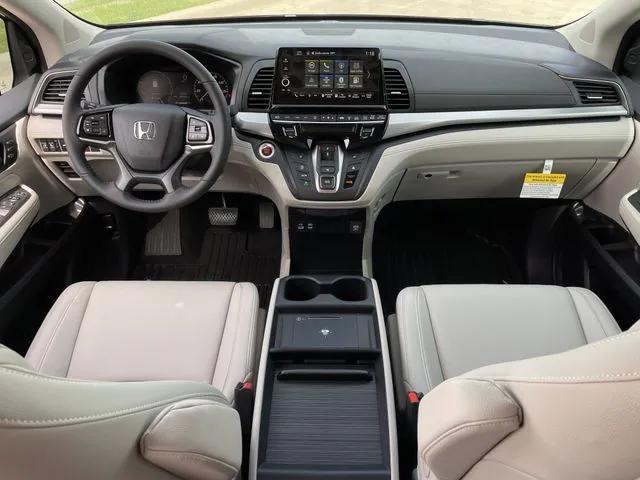 new 2026 Honda Odyssey car, priced at $43,422