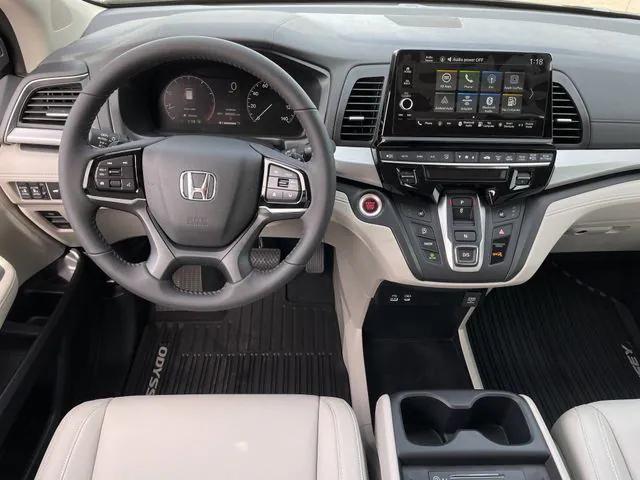 new 2026 Honda Odyssey car, priced at $43,422