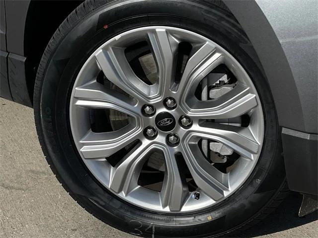 used 2024 Ford Edge car, priced at $25,494