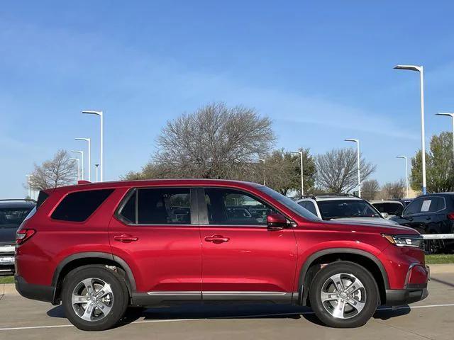 used 2025 Honda Pilot car, priced at $44,599