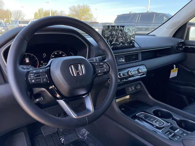 used 2025 Honda Pilot car, priced at $44,599