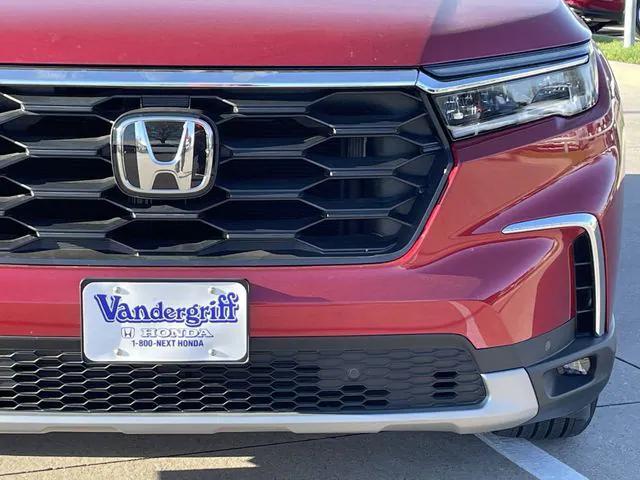 used 2025 Honda Pilot car, priced at $44,599