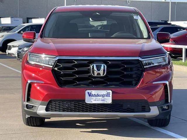 used 2025 Honda Pilot car, priced at $44,599