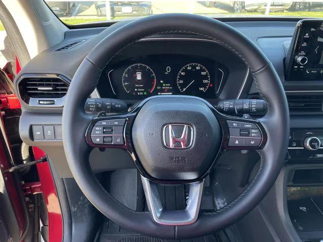 used 2025 Honda Pilot car, priced at $44,599