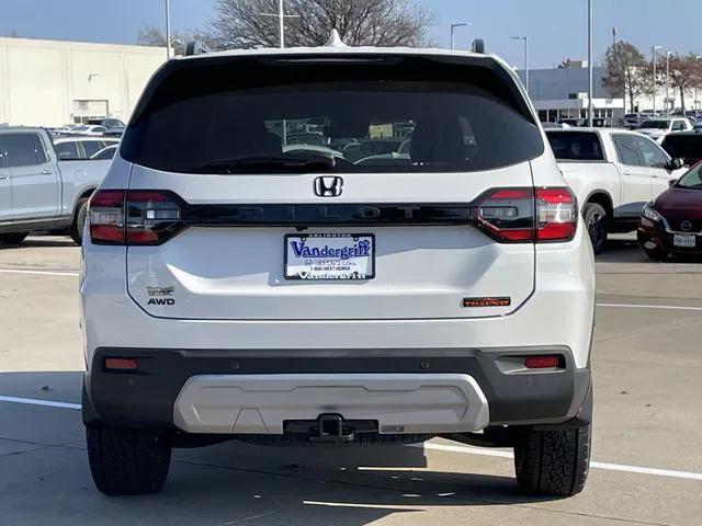 new 2025 Honda Pilot car, priced at $50,456