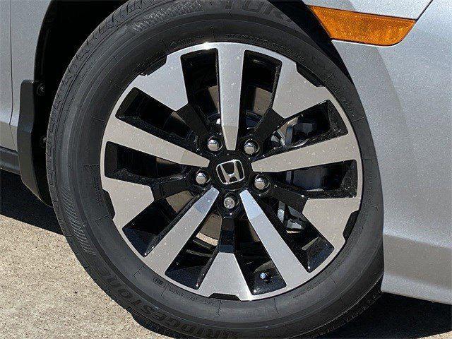 new 2026 Honda Odyssey car, priced at $43,422