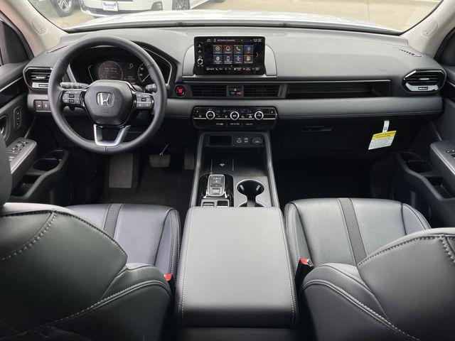 used 2025 Honda Pilot car, priced at $49,705